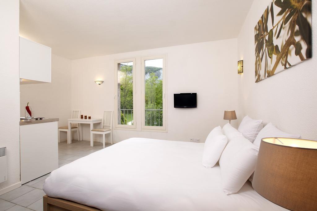 Vacanceole - Le Domaine De Chames - Pont D'Arc Vallon-Pont-d'Arc Exterior photo